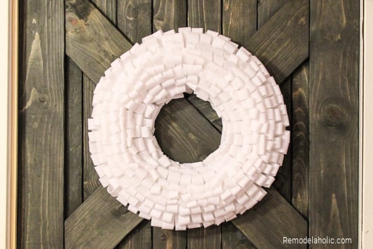 How To Make A Snowman Wreath, From Remodelaholic
