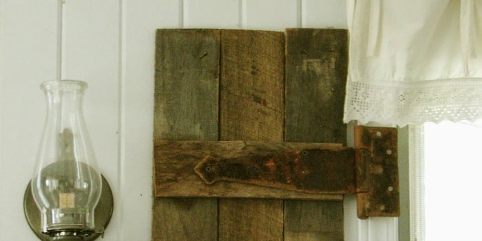 Build Rustic Barn Wood Shutters from Pallets